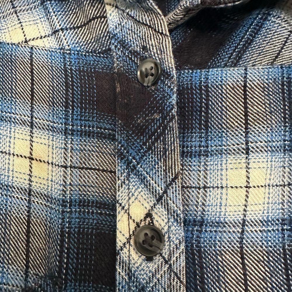 Urban Outfitters BDG Oversized Navy and White Plaid Shirt - Size M - Soft & Cozy - Picture 4 of 7